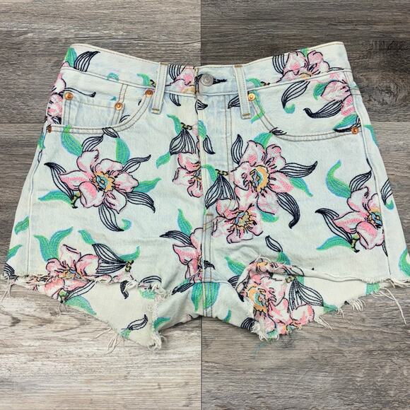 Levis 501 Hella Bloom Pink Blue Women 26 Hi-Rise Embroidered Floral Denim Shorts - Picture 1 of 12